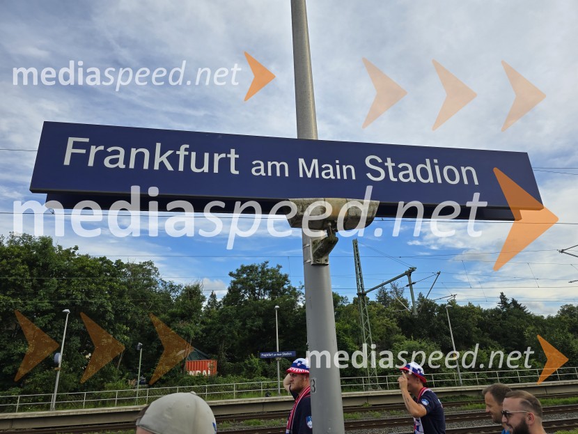 Frankfurt na Majni zavzeli slovenski navijači