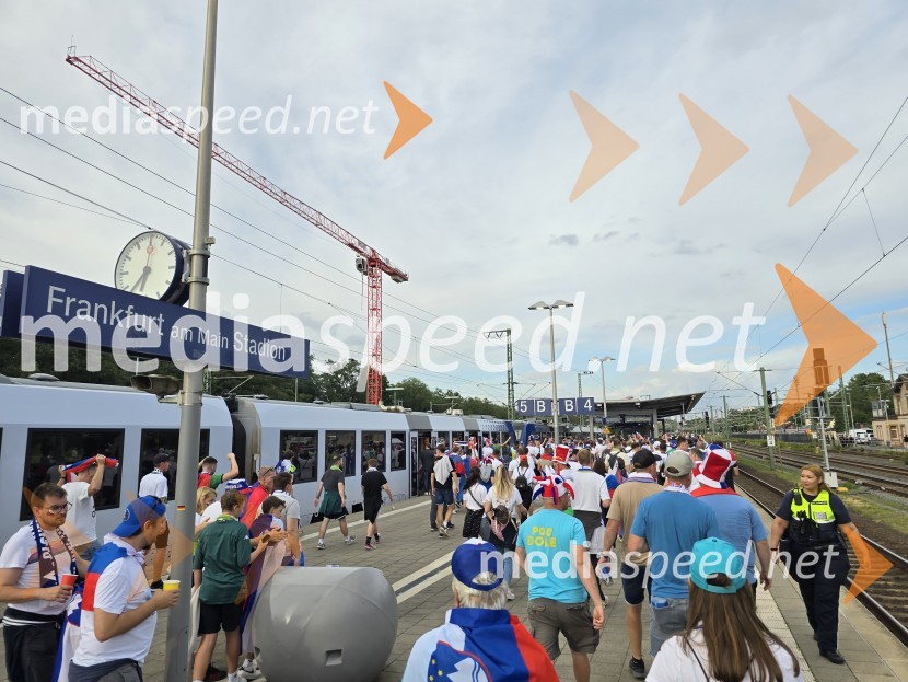 Frankfurt na Majni zavzeli slovenski navijači