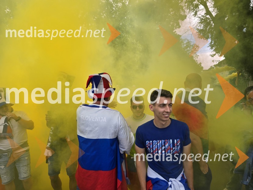 Frankfurt na Majni zavzeli slovenski navijači