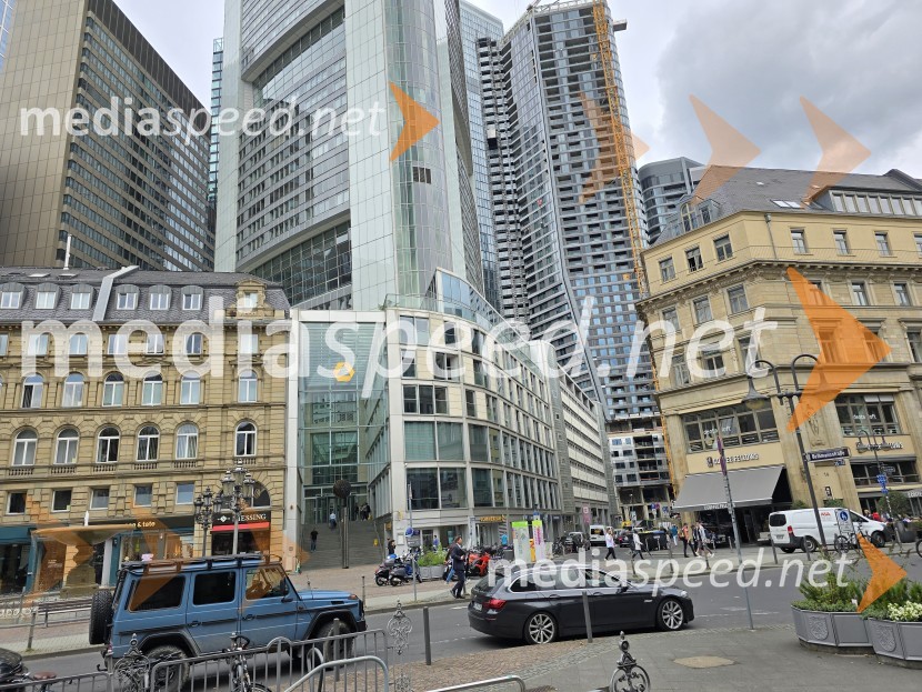 Frankfurt na Majni zavzeli slovenski navijači