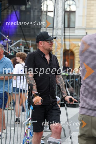  Tomi Meglič, glasbenik, pevec skupine SiddhartaSprejem naših nogometašev na Kongresnem trgu