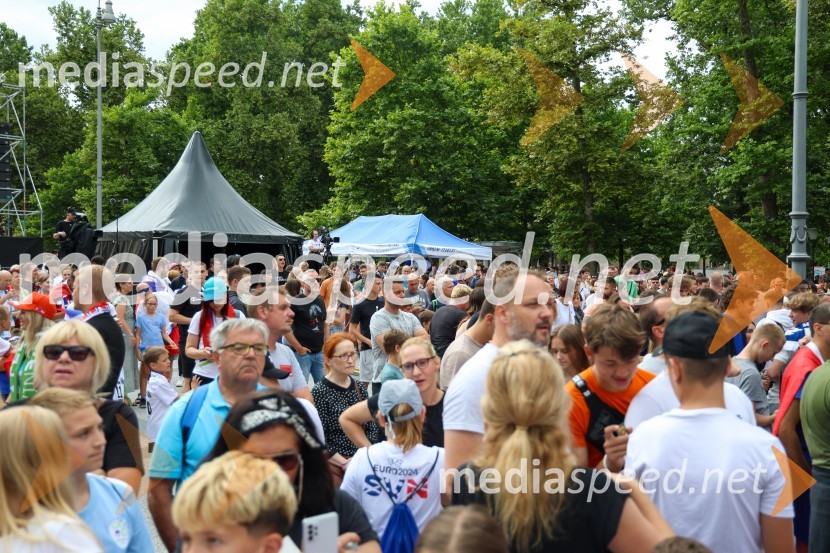 Sprejem naših nogometašev na Kongresnem trgu