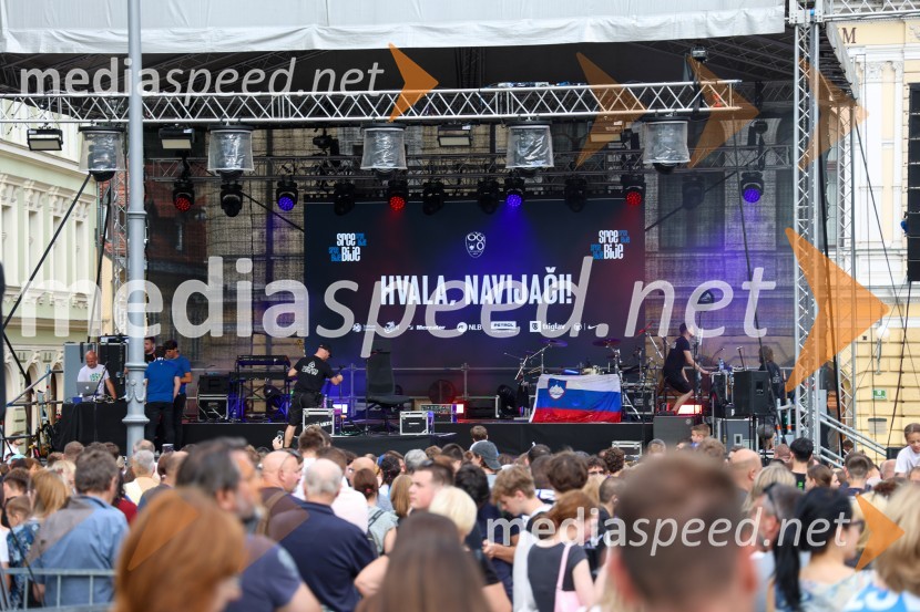 Sprejem naših nogometašev na Kongresnem trgu