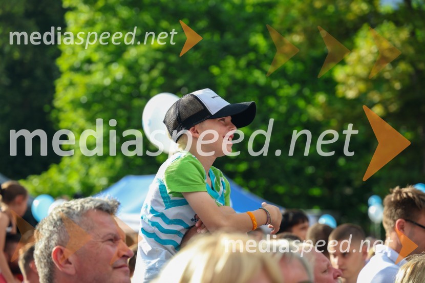 Sprejem naših nogometašev na Kongresnem trgu