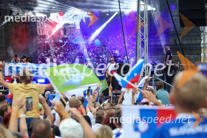  Jani Hace, glasbenik, SiddhartaSprejem naših nogometašev na Kongresnem trgu