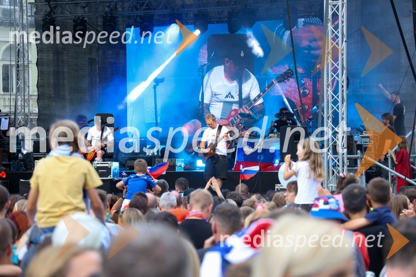  Jani Hace, glasbenik, SiddhartaSprejem naših nogometašev na Kongresnem trgu