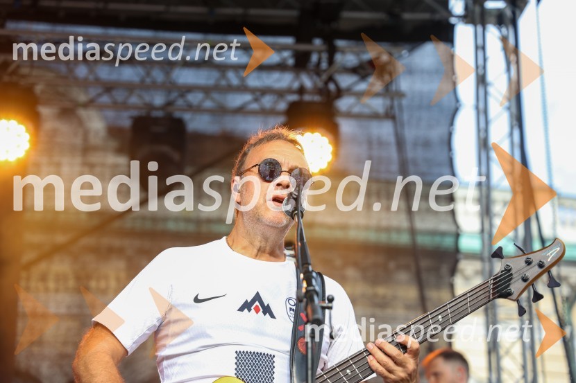  Jani Hace, glasbenik, SiddhartaSprejem naših nogometašev na Kongresnem trgu