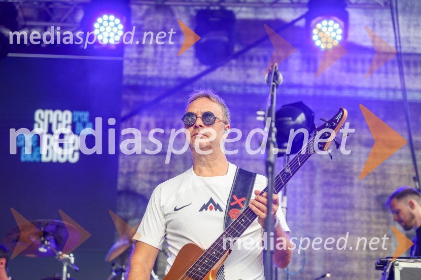  Jani Hace, glasbenik, SiddhartaSprejem naših nogometašev na Kongresnem trgu