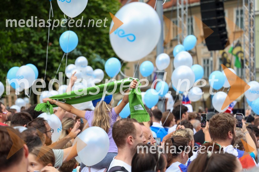 Sprejem naših nogometašev na Kongresnem trgu