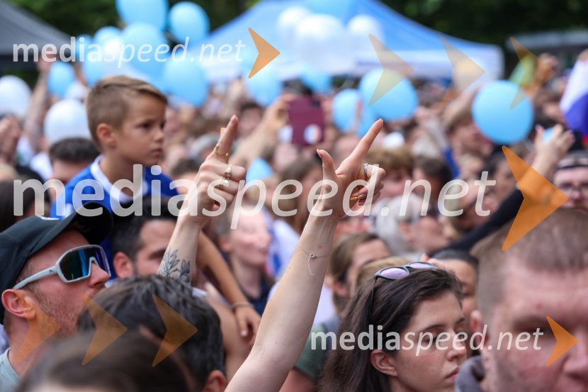 Sprejem naših nogometašev na Kongresnem trgu