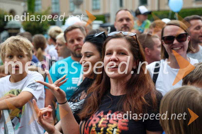 Sprejem naših nogometašev na Kongresnem trgu