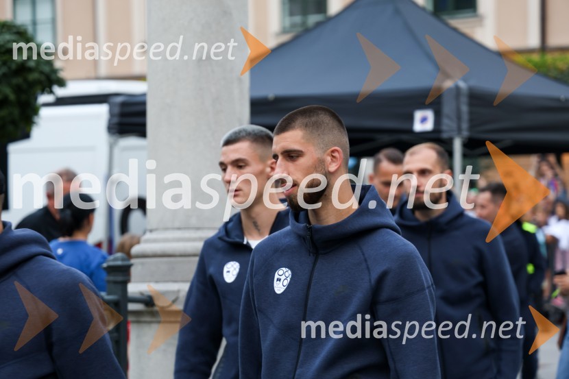  Benjamin Šeško, nogometaš;  Adrian Zeljković, nogometašSprejem naših nogometašev na Kongresnem trgu