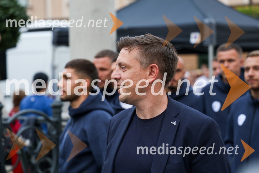 Sprejem naših nogometašev na Kongresnem trgu