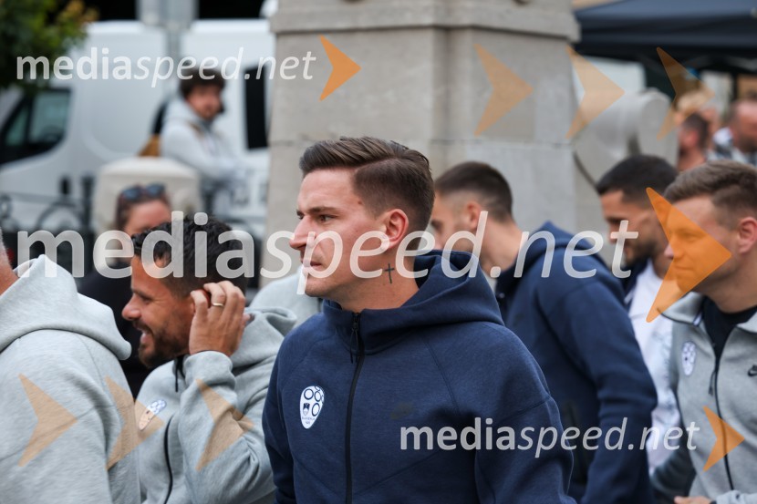  Benjamin Verbič, nogometašSprejem naših nogometašev na Kongresnem trgu