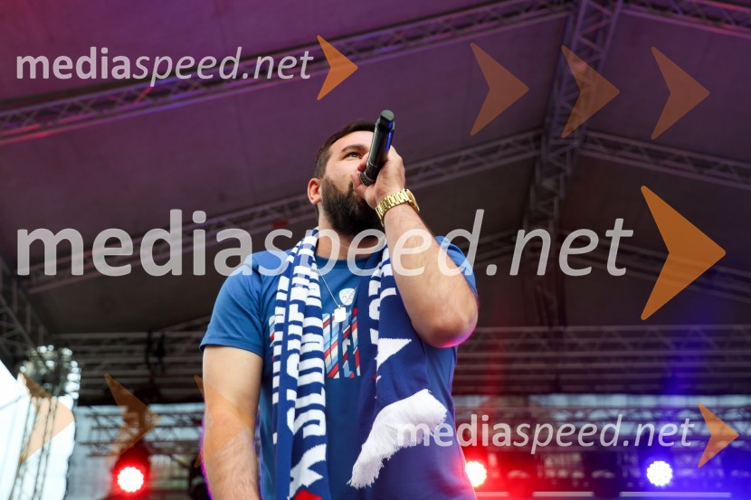 Sprejem naših nogometašev na Kongresnem trgu