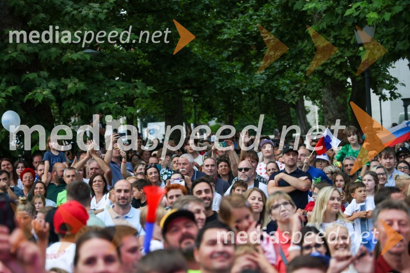 Sprejem naših nogometašev na Kongresnem trgu