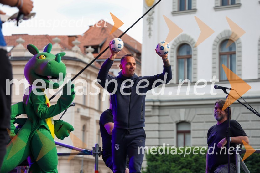  Jure Balkovec, nogometašSprejem naših nogometašev na Kongresnem trgu