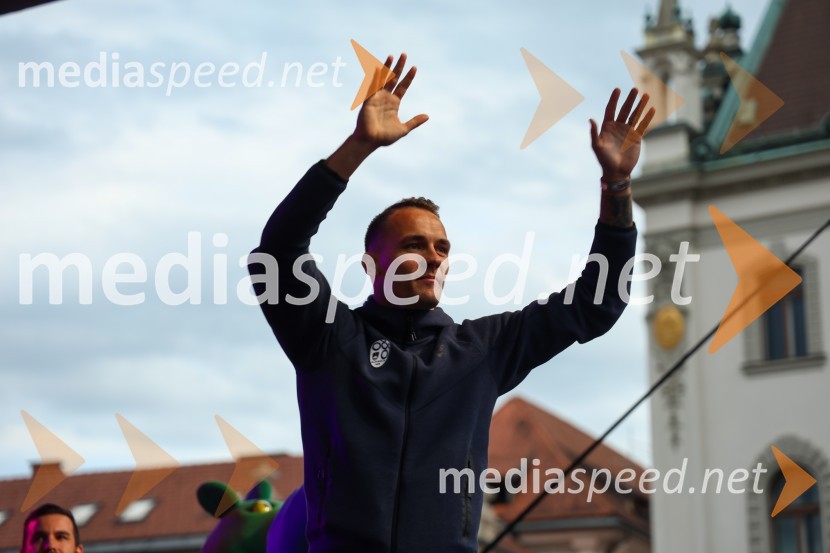  Jure Balkovec, nogometašSprejem naših nogometašev na Kongresnem trgu