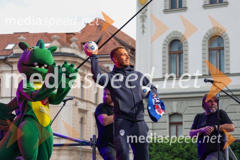  Sandi Lovrić, nogometašSprejem naših nogometašev na Kongresnem trgu