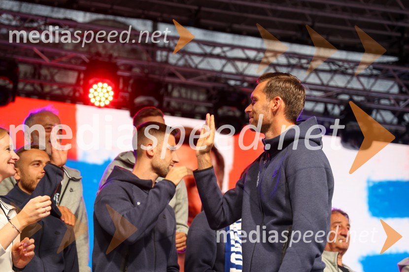  Andraž Šporar, nogometaš;  Vid Belec, nogometašSprejem naših nogometašev na Kongresnem trgu