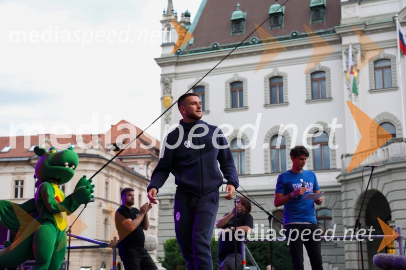  Žan Vipotnik, nogometašSprejem naših nogometašev na Kongresnem trgu