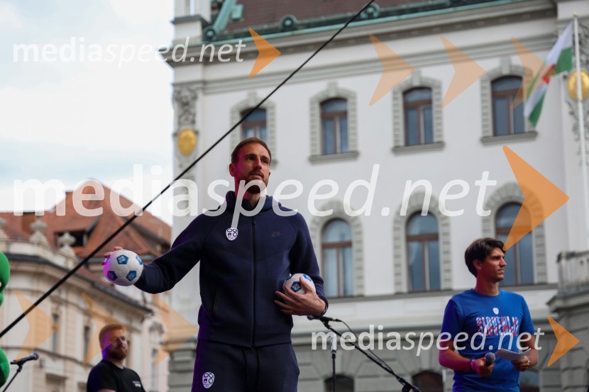  Jan Oblak, nogometašSprejem naših nogometašev na Kongresnem trgu