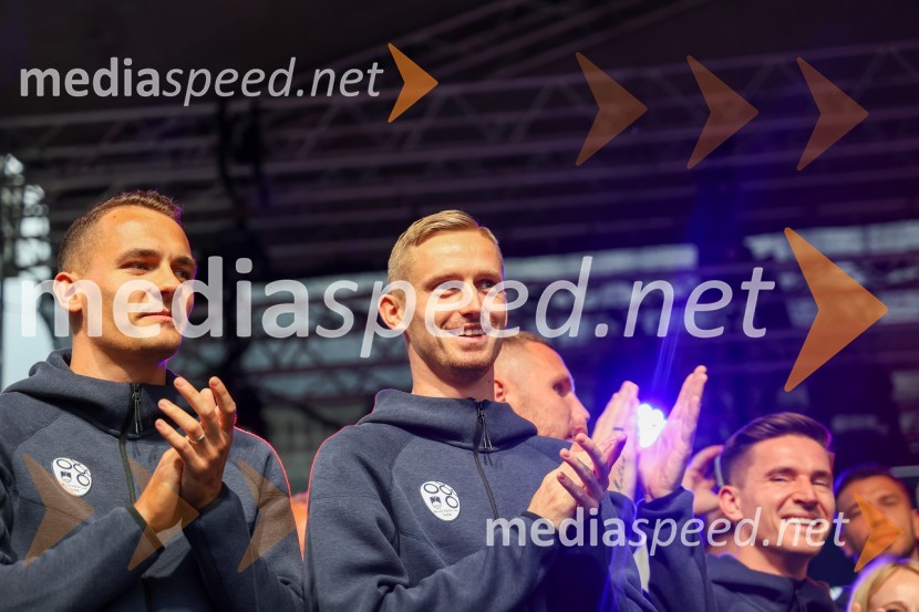  Jure Balkovec, nogometaš;  Žan  Karničnik, nogometašSprejem naših nogometašev na Kongresnem trgu