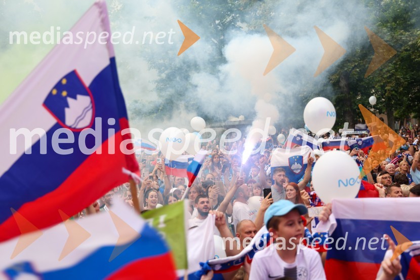 Sprejem naših nogometašev na Kongresnem trgu