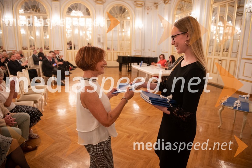  Vladka Oršanić, nekdanja operna prvakinja;  ... Slavnostni koncert ob stoti obletnici rojstva Ondine Otta Klasinc, SNG Maribor