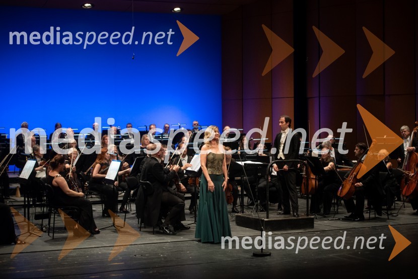  Martina Burger, sopranistkaSlavnostni koncert ob stoti obletnici rojstva Ondine Otta Klasinc, SNG Maribor