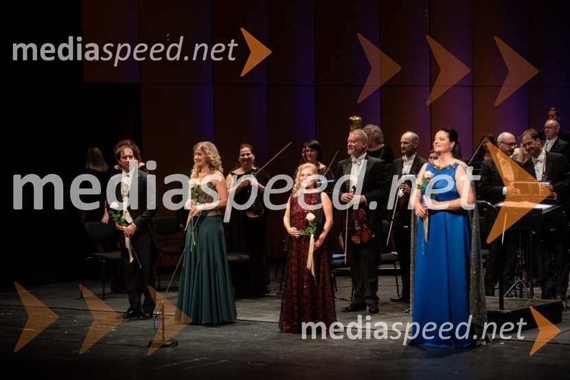  Simon Krečič, umetniški direktor Opere SNG Maribor;  Martina Burger, sopranistka;  Petya Ivanova, operna solistka;  Rebeka Lokar, operna pevkaSlavnostni koncert ob stoti obletnici rojstva Ondine Otta Klasinc, SNG Maribor