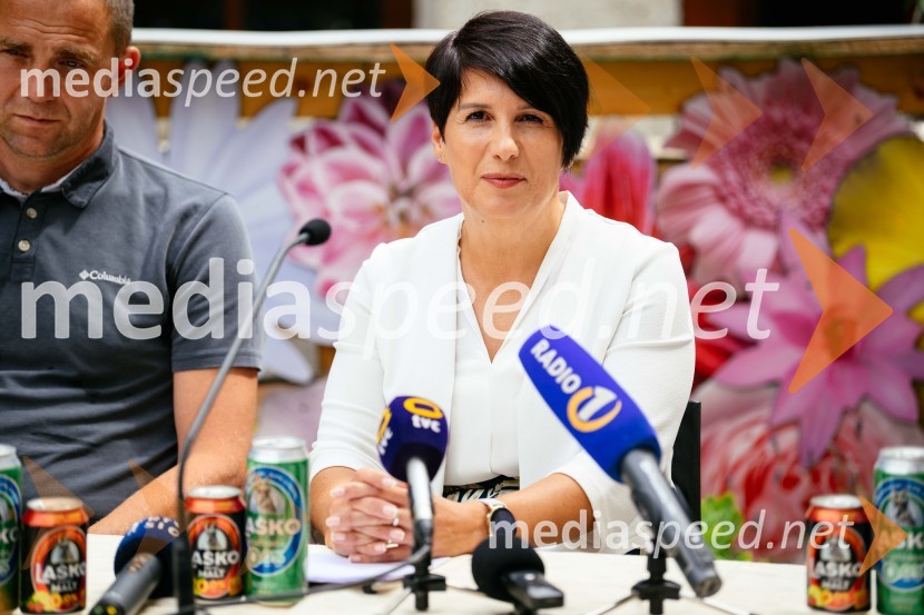  Petra Privšek, SŽ- Potniški prometNovinarska konferenca pred festivalom Pivo in cvetje Laško