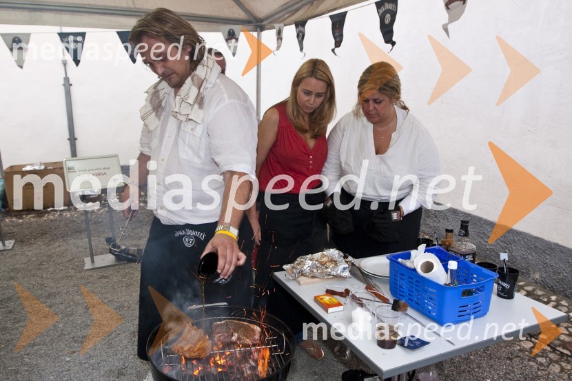 Roman Vranješ, Andreja Freyer in Sandra Bratuša, ekipa StoryJack Daniel's barbecue party