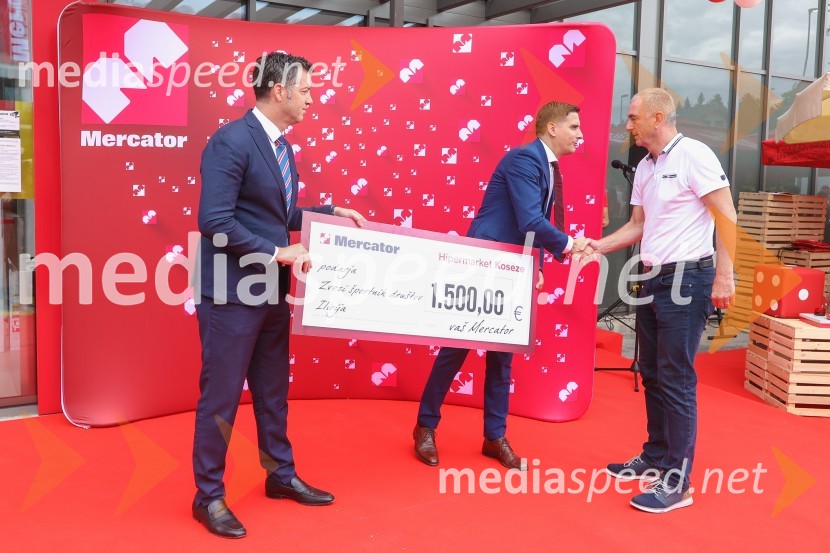  Hrvoje Bošnjak, član uprave, Mercator;  Tomislav Kramarić,  predsednik uprave, Mercator d.o.o.;  ... Otvoritev novega Mercator centra v Kosezah