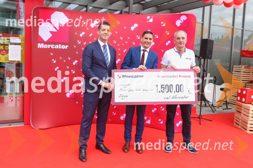  Hrvoje Bošnjak, član uprave, Mercator;  Tomislav Kramarić,  predsednik uprave, Mercator d.o.o.;  ... Otvoritev novega Mercator centra v Kosezah