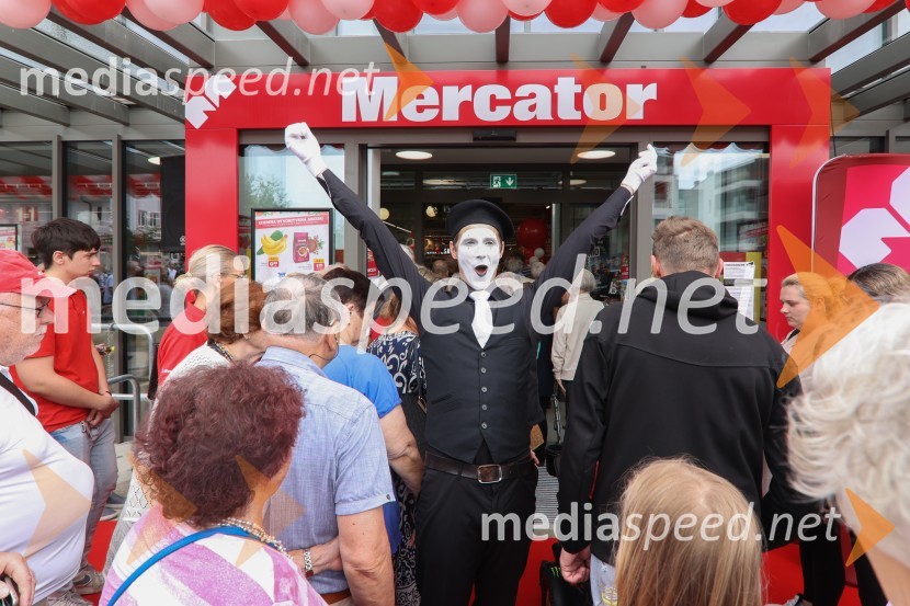 Otvoritev novega Mercator centra v Kosezah