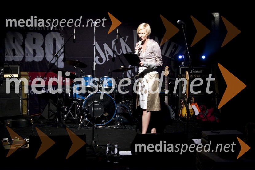 Anja Križnik Tomažin, TV voditeljica in povezovalka prireditveJack Daniel's barbecue party