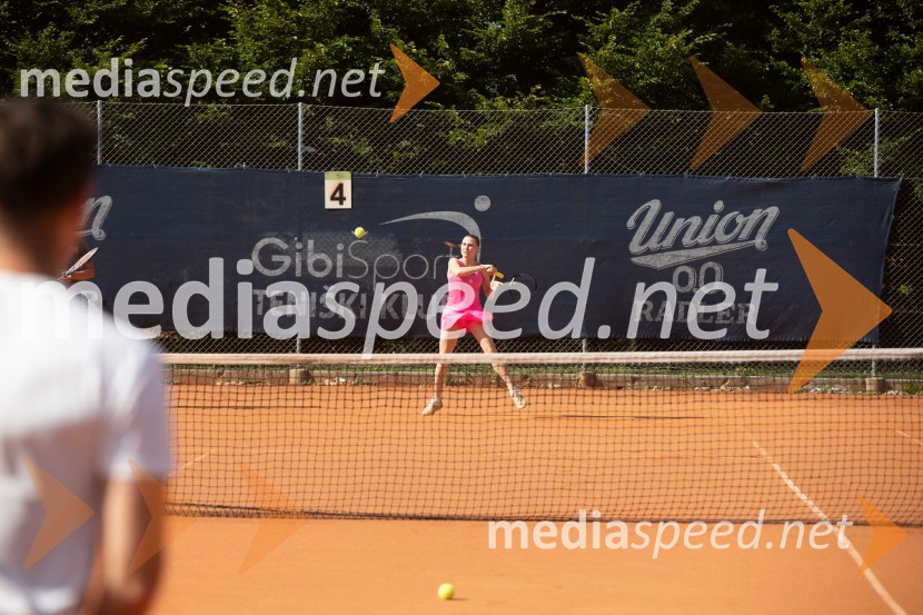 AmCham x Nomago teniški turnir in YOUng piknik