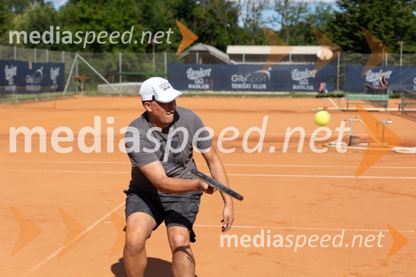 AmCham x Nomago teniški turnir in YOUng piknik