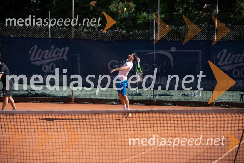 AmCham x Nomago teniški turnir in YOUng piknik