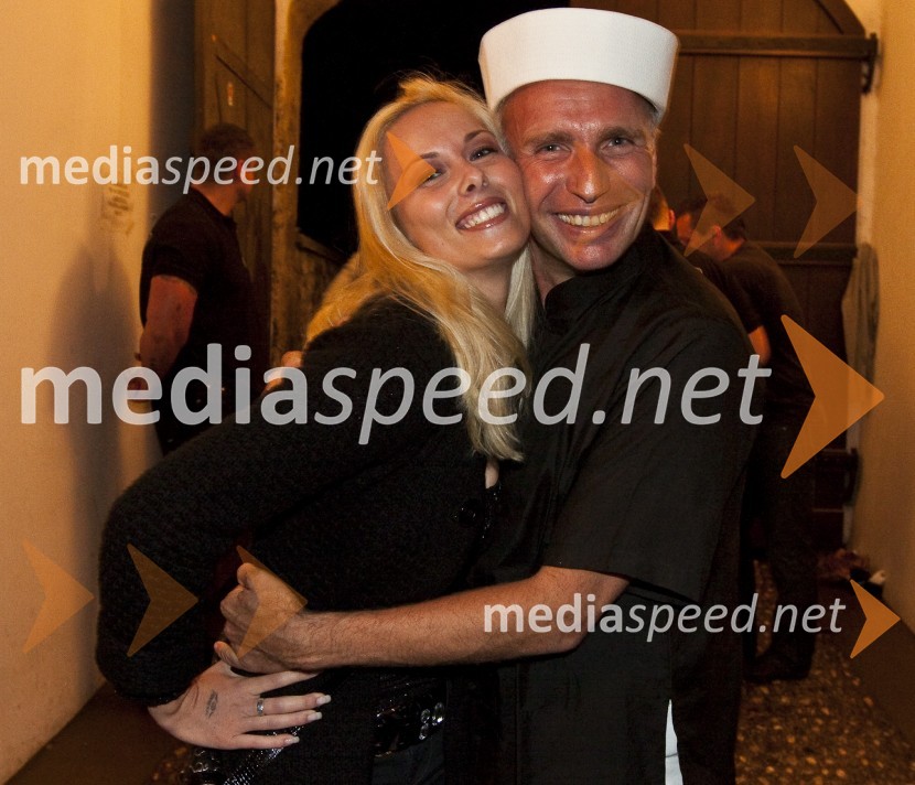 Pia Pustovrh, novinarka in televizijska voditeljica in Igor Jelen - Iggy, koreograf in lastnik plesnega studia IgenJack Daniel's barbecue party