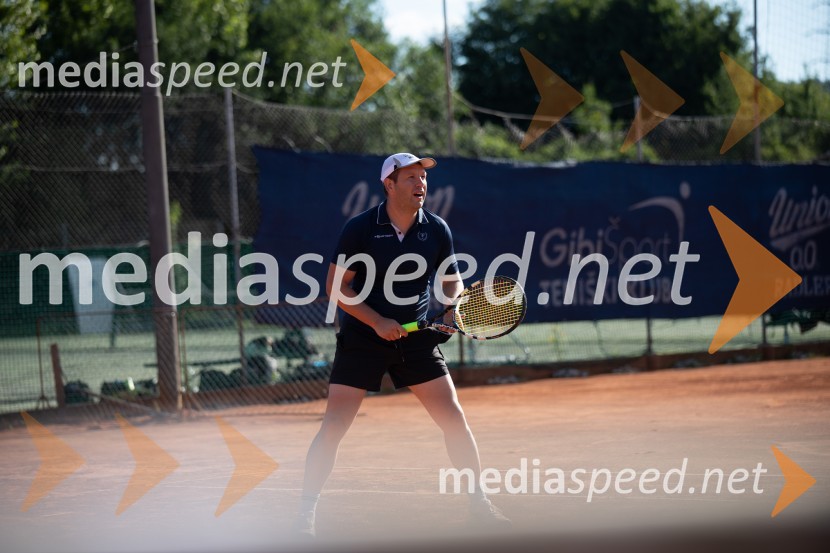 AmCham x Nomago teniški turnir in YOUng piknik