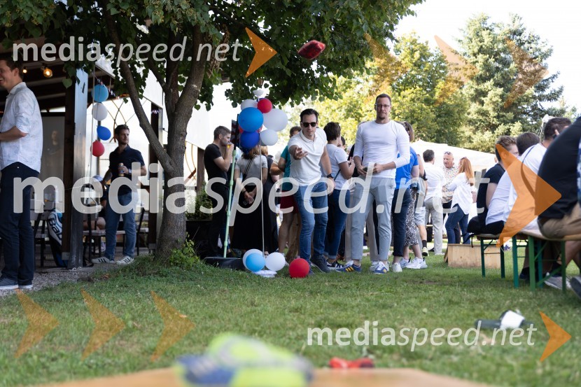 AmCham x Nomago teniški turnir in YOUng piknik