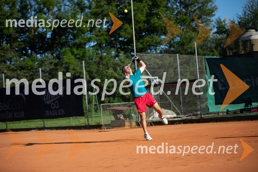 AmCham x Nomago teniški turnir in YOUng piknik