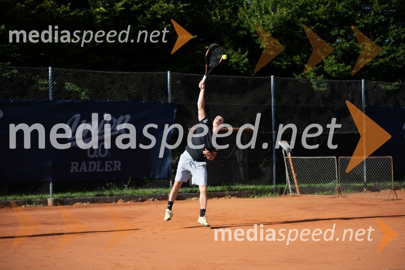 AmCham x Nomago teniški turnir in YOUng piknik