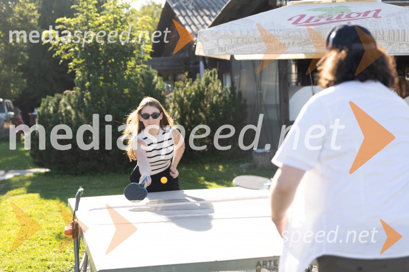 AmCham x Nomago teniški turnir in YOUng piknik