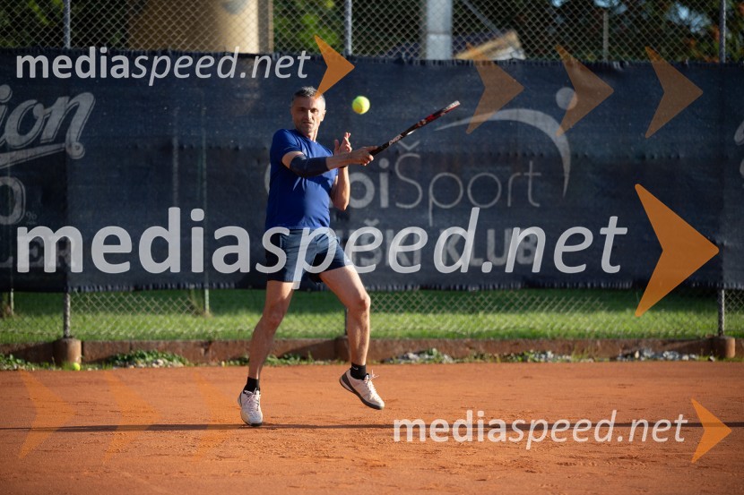 AmCham x Nomago teniški turnir in YOUng piknik