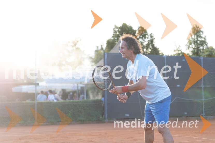 AmCham x Nomago teniški turnir in YOUng piknik