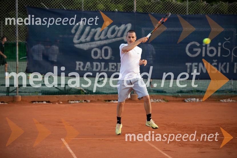 AmCham x Nomago teniški turnir in YOUng piknik