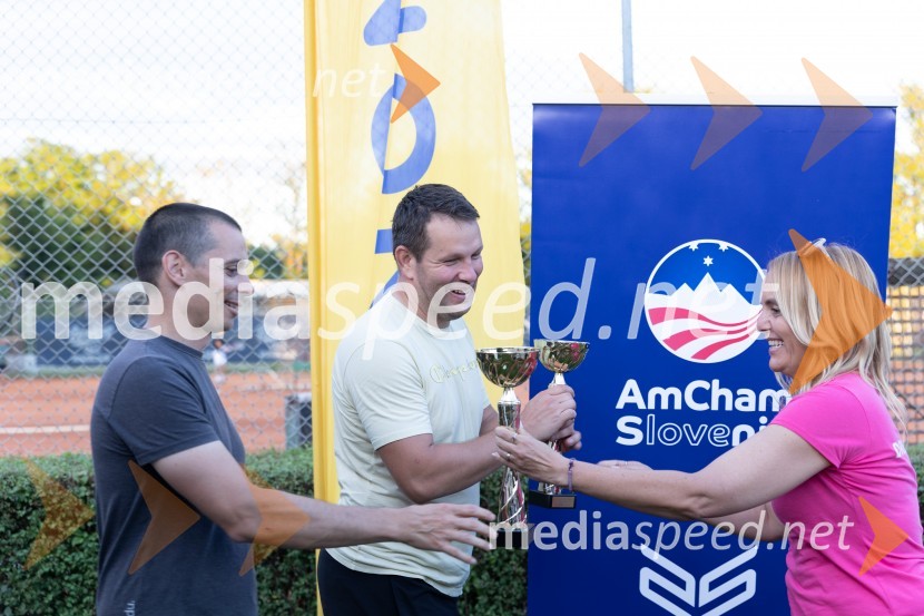 AmCham x Nomago teniški turnir in YOUng piknik